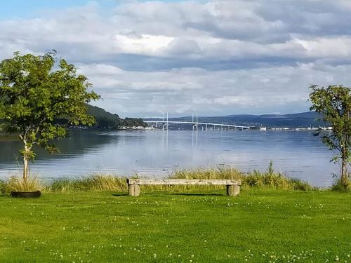 Spacious Sea View Home 5 miles from Inverness in Bogallan Spacious Sea View Home 5 miles from Inverness in Bogallan