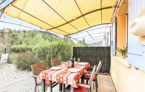 Eksterijer hotela, Amazing Home In Propiac With Outdoor Swimming Pool, Wifi And 2 Bedrooms in Propiac Eksterijer hotela, Amazing Home In Propiac With Outdoor Swimming Pool, Wifi And 2 Bedrooms in Propiac