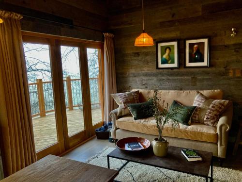 Tree House Retreats in Easebourne Tree House Retreats in Easebourne
