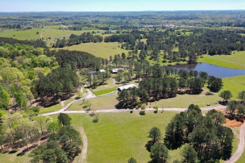 Spacious Alabama Retreat - Deck, Grill and Fire Pit! in Crane Hill Spacious Alabama Retreat - Deck, Grill and Fire Pit! in Crane Hill