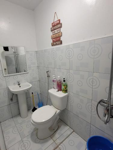 Bathroom, Jens Samal Vacation Rental - Centrally Located - Fully Furnished 2br WIFI in Babak District - Samal Island Bathroom, Jens Samal Vacation Rental - Centrally Located - Fully Furnished 2br WIFI in Babak District - Samal Island