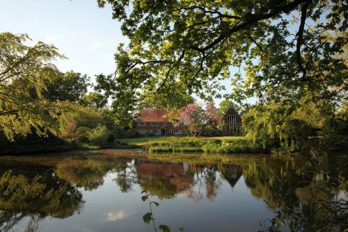 Lovely Farmhouse with Stunning Gardens in Brenchley Lovely Farmhouse with Stunning Gardens in Brenchley
