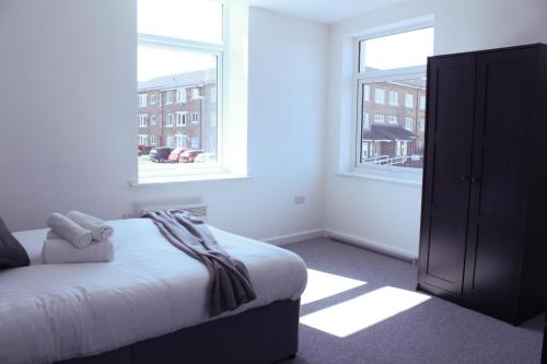 Homely 1Bed Apt easy transport links Manchester CC in Heywood Homely 1Bed Apt easy transport links Manchester CC in Heywood