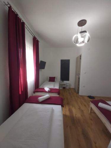 Panda Rooms in Maribor Panda Rooms in Maribor