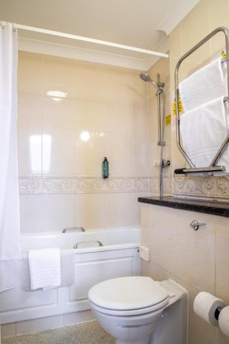 حمام, Arnos Manor Hotel in بريسلينجتون الغربية حمام, Arnos Manor Hotel in بريسلينجتون الغربية