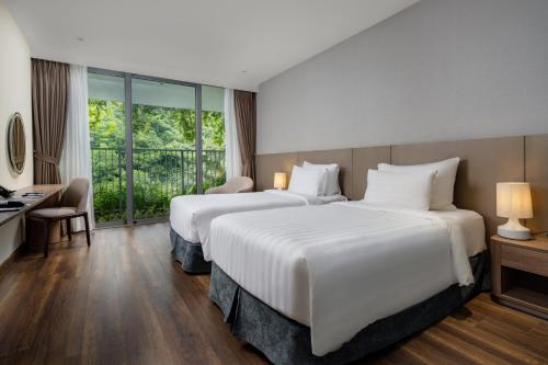 Flamingo Lan Ha Bay Resort in Cat Ba Island Flamingo Lan Ha Bay Resort in Cat Ba Island