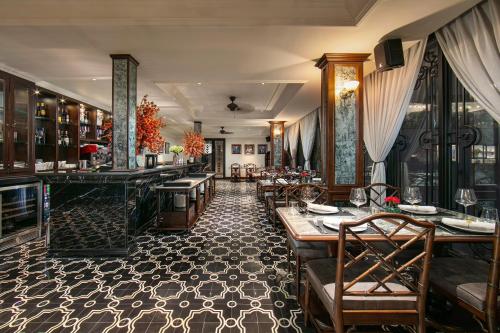 Restauracja, La Mejor Hotel & Sky Bar in Hanoi Restauracja, La Mejor Hotel & Sky Bar in Hanoi