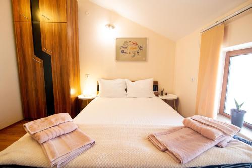 Bed, Gabko Apartment - great location and a comfortable stay! in Stara Zagora Bed, Gabko Apartment - great location and a comfortable stay! in Stara Zagora