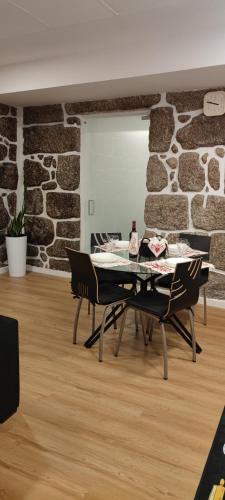 Alojamento Local F&B in โอลิเวรา โด กาสเตโล Alojamento Local F&B in โอลิเวรา โด กาสเตโล