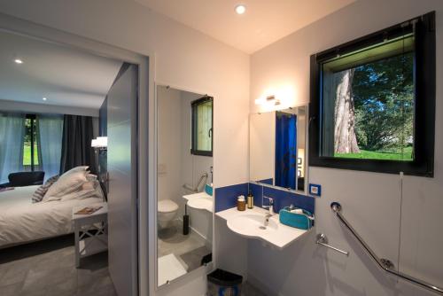 This photo about Manoir des Eperviers shared on HyHotel.com