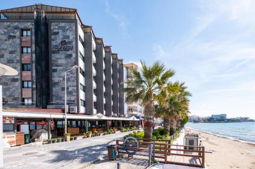 Зовнішній вигляд готелю, Sunday Beach Hotel in Кушадаси Зовнішній вигляд готелю, Sunday Beach Hotel in Кушадаси