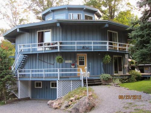 Stouffermill Bed & Breakfast in Algonquin Highlands (ON) Stouffermill Bed & Breakfast in Algonquin Highlands (ON)