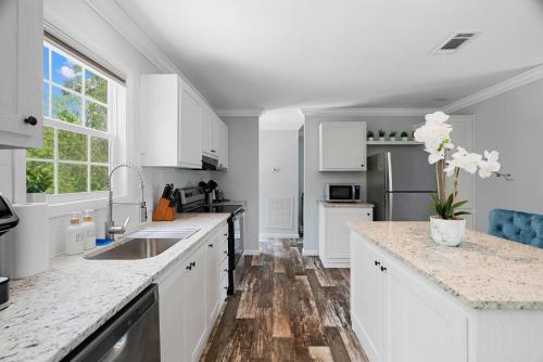 3 King Bedrooms - Beautiful House 32 Port Richey in Bayonet Point (FL) 3 King Bedrooms - Beautiful House 32 Port Richey in Bayonet Point (FL)