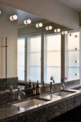 Bathroom, Backstage Hotel Stockholm in Djurgården Bathroom, Backstage Hotel Stockholm in Djurgården