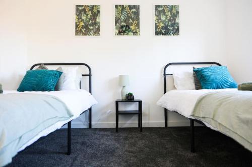 Modern townhouse Dartford with Free Parking in Swanscombe Modern townhouse Dartford with Free Parking in Swanscombe