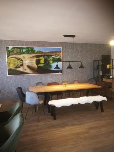 Shared lounge/TV area, AppartementHaus Nienburg in Nienburg (Saale) Shared lounge/TV area, AppartementHaus Nienburg in Nienburg (Saale)
