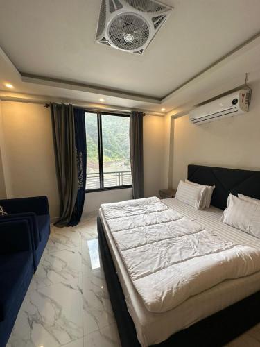 La Orilla Hotel & Restaurant in ムザファラバード La Orilla Hotel & Restaurant in ムザファラバード