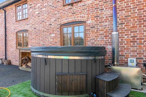 The Roost Group - The Coach House - HOT TUB in Shorne The Roost Group - The Coach House - HOT TUB in Shorne