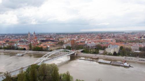 Tisza Gyongye Apartmanok in Ujszeged Tisza Gyongye Apartmanok in Ujszeged