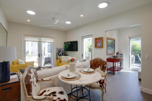 Serene San Diego Retreat with Deck - Walk to Bay! in La Playa Serene San Diego Retreat with Deck - Walk to Bay! in La Playa