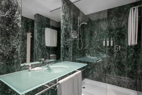 Baño, AC Hotel Alcala de Henares in Alcala de Henares Baño, AC Hotel Alcala de Henares in Alcala de Henares