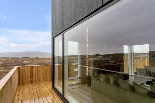 Luxury Log Home with a Hot Tub in Хверагерди Luxury Log Home with a Hot Tub in Хверагерди