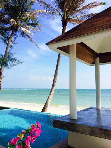 Beach, Laemsor Residence in Na Muang Beach, Laemsor Residence in Na Muang
