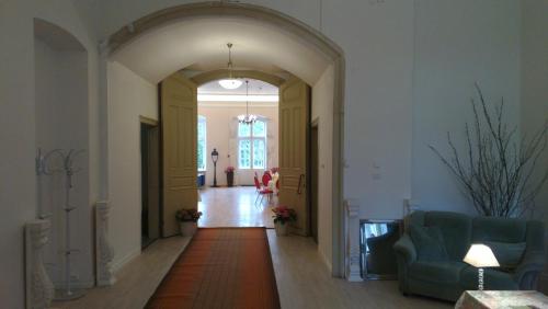 Lobby, Ravila Manor in Kiruvere Lobby, Ravila Manor in Kiruvere