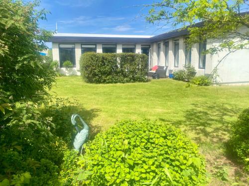 Modern and stylish house in heart of Reykjavik in เซลต์ยาร์นาร์เนส Modern and stylish house in heart of Reykjavik in เซลต์ยาร์นาร์เนส