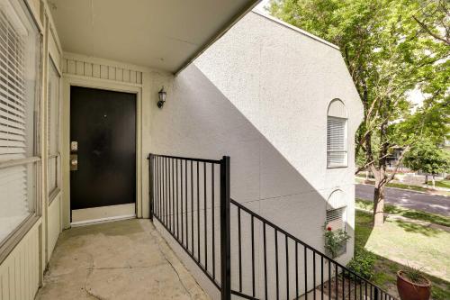 Serene Dallas Vacation Rental - Walkable Location! in Highland Park Serene Dallas Vacation Rental - Walkable Location! in Highland Park