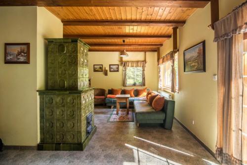 Srub pod Tetřevím vrchem (Srub pod Tetrevim vrchem) in Dolni Dvur Srub pod Tetřevím vrchem (Srub pod Tetrevim vrchem) in Dolni Dvur