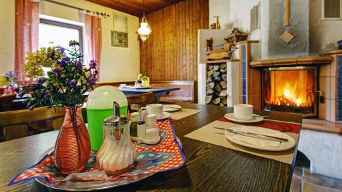 Ételek és italok, Gasthaus Mooshausl in Hebertshausen Ételek és italok, Gasthaus Mooshausl in Hebertshausen