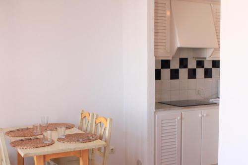 Jedzenie i napoje, Apartamentos Las Pergolas in Menorca Jedzenie i napoje, Apartamentos Las Pergolas in Menorca