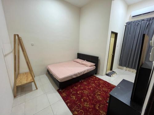 Hus i Ayer Itam på 1540 m². Soveværelser: 4. Private badeværelser: 2. (Hakim Harmoni Homestay Air Hitam) in Ayer Itam Hus i Ayer Itam på 1540 m². Soveværelser: 4. Private badeværelser: 2. (Hakim Harmoni Homestay Air Hitam) in Ayer Itam