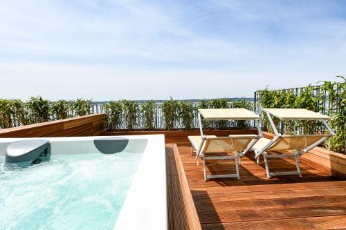 جاكوزي, Hotel Flaminia in سيرموني جاكوزي, Hotel Flaminia in سيرموني