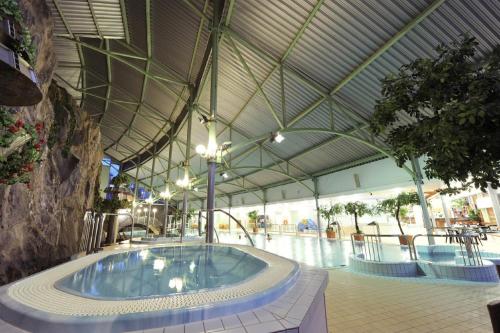 Swimming pool, Holiday Club Tampereen Kehraamo Apartments in Tampere Swimming pool, Holiday Club Tampereen Kehraamo Apartments in Tampere