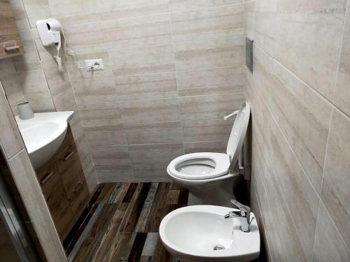 Bathroom, Affittacamere Montepiano in Roccamontepiano Bathroom, Affittacamere Montepiano in Roccamontepiano