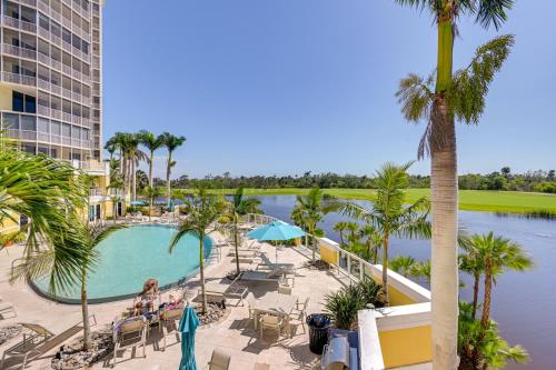 Estero Resort Condo with 2 Pools and Tennis Center! in 埃斯特羅 Estero Resort Condo with 2 Pools and Tennis Center! in 埃斯特羅