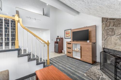 Facilities, Crossroads Inn & Suites in Gatlinburg Facilities, Crossroads Inn & Suites in Gatlinburg