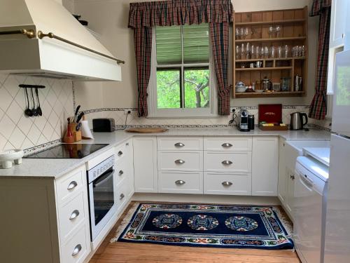 Capers Cottage and Barn Accommodation in Wollombi Capers Cottage and Barn Accommodation in Wollombi