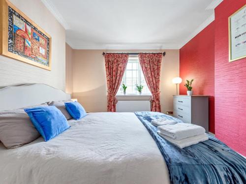 The Mayfair Large Snug