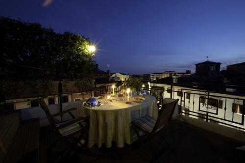 A szálláshely kívülről, Hotel Bologna ***S near Piazza delle Erbe A szálláshely kívülről, Hotel Bologna ***S near Piazza delle Erbe