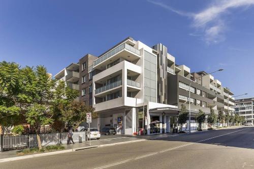 GLAD1 - Monash Rd - Gladesville