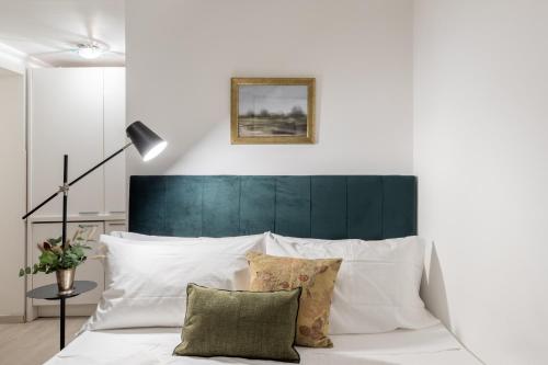 Basic Studio - 350 m far from Fontana di Trevi