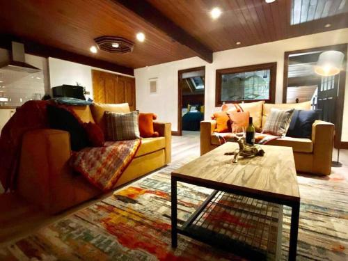 Church Heights by Flying Stays in พอนตีพูล Church Heights by Flying Stays in พอนตีพูล