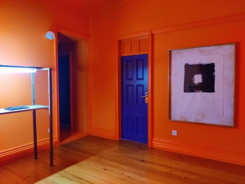 เอาต์ ออฟ เดอะ บลู (Out Of The Blue) in ปอนตา เดลกาดา เอาต์ ออฟ เดอะ บลู (Out Of The Blue) in ปอนตา เดลกาดา