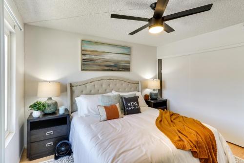 5 Mi to Ocotillo Golf Course Chic Sun Lakes Home! in ซันเลค 5 Mi to Ocotillo Golf Course Chic Sun Lakes Home! in ซันเลค
