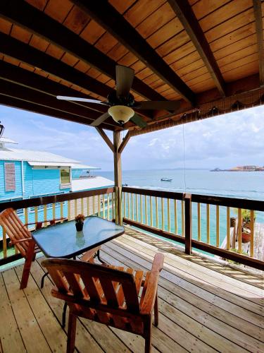 Aqua Lounge in Bocas del Toro Aqua Lounge in Bocas del Toro