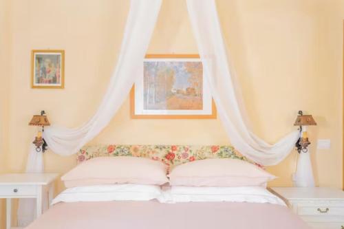 B&B La Finestra Sul Campanile in Montecosaro B&B La Finestra Sul Campanile in Montecosaro