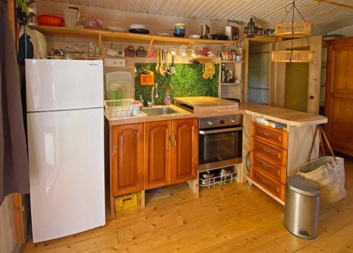 Konyha, El Canto de las Ranas in Zahora Konyha, El Canto de las Ranas in Zahora